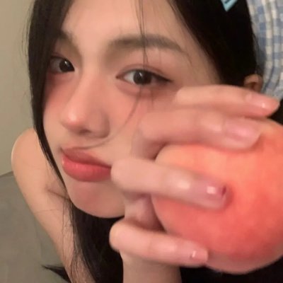 睡沙发的人